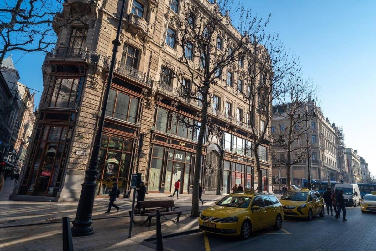 Convenient Apartment In The Heart Of Downtown Будапешт Экстерьер фото