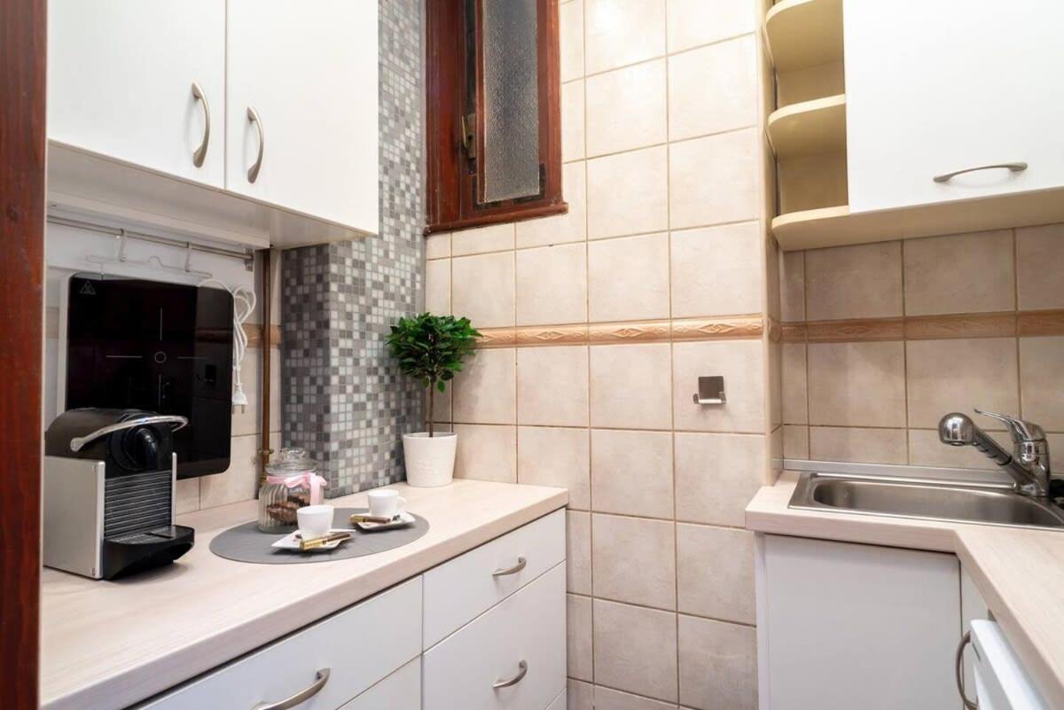 Convenient Apartment In The Heart Of Downtown Будапешт Экстерьер фото